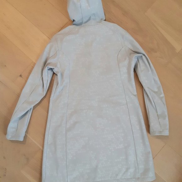 Vuarnet Spring/Fall Coat in Silver Grey - Picture 2 of 7